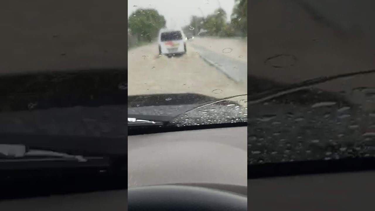Flooding on Edinburgh Blvd, Chaguanas | October 14th 2020