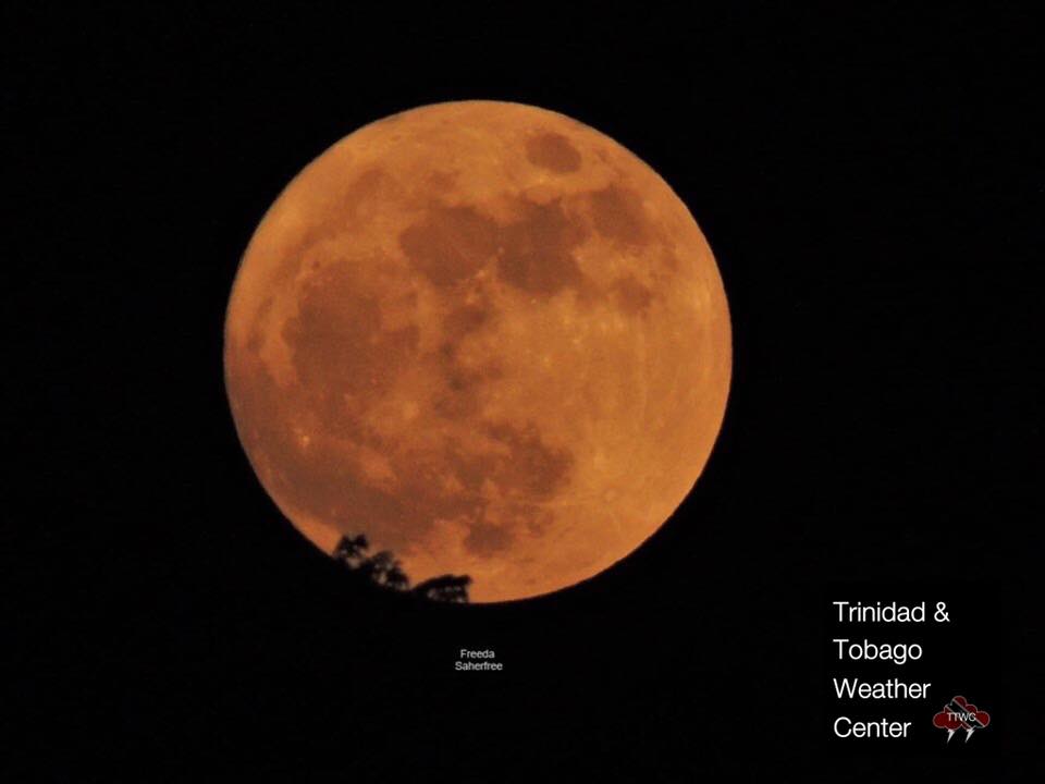 2019 Harvest Moon captured in South Trinidad (Freeda Saherfree)