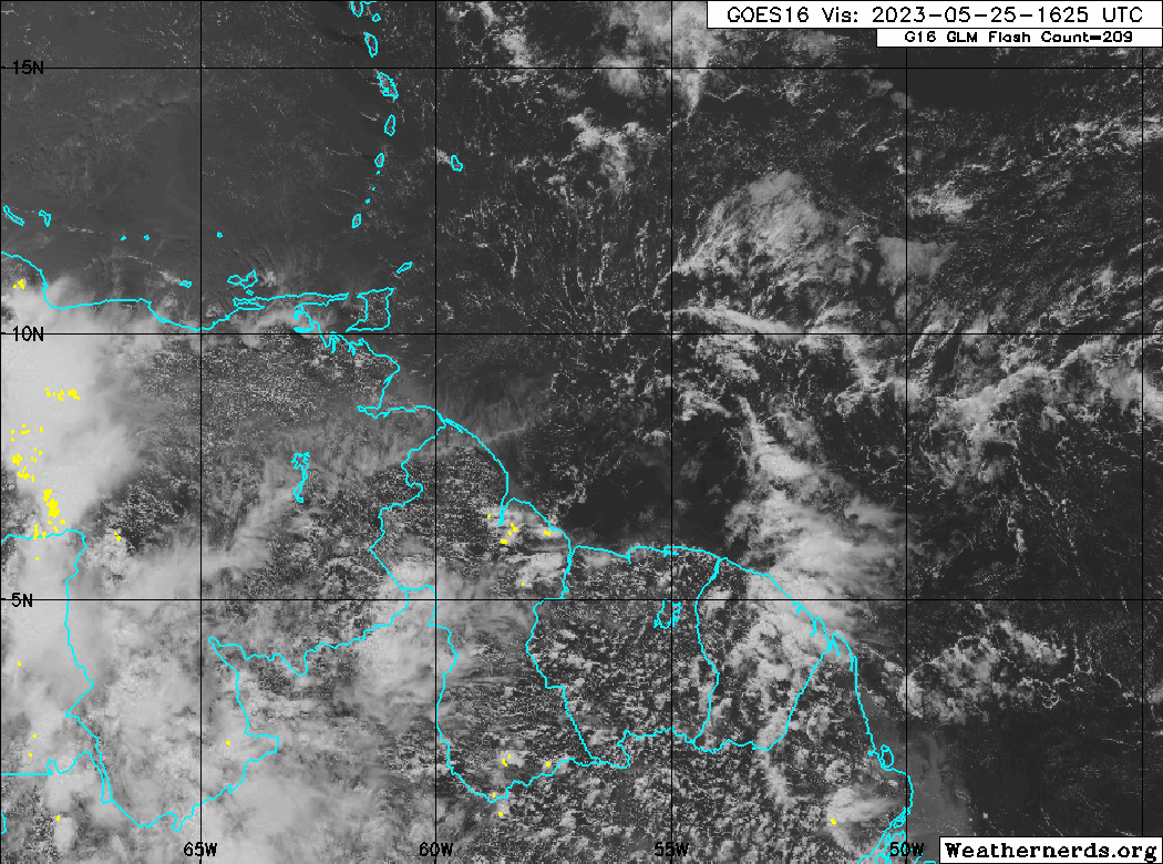 The axis of Tropical Wave 04 along 55W on Thursday, May 25th, 2023, with showers and thunderstorms affecting parts of Suriname and French Guiana (Weathernerds.org)