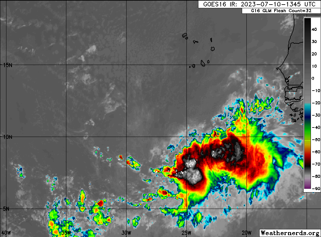 The axis of Tropical Wave 23 along 20W on Monday, July 10th, 2023, with isolated strong convection between 5N and 11N, between 17W and 28W, mainly associated with the Intertropical Convergence Zone. (Weathernerds.org)