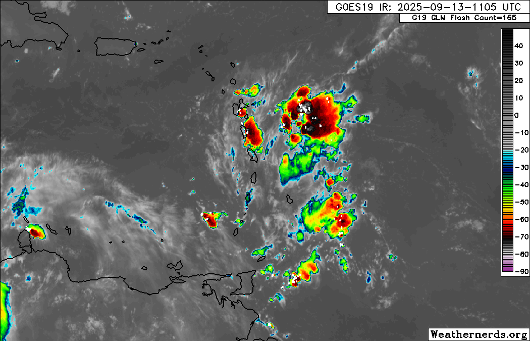 Showers and thunderstorms affecting Trinidad, associated with Tropical Wave 32 moving across the Lesser Antilles (Weathernerds.org)